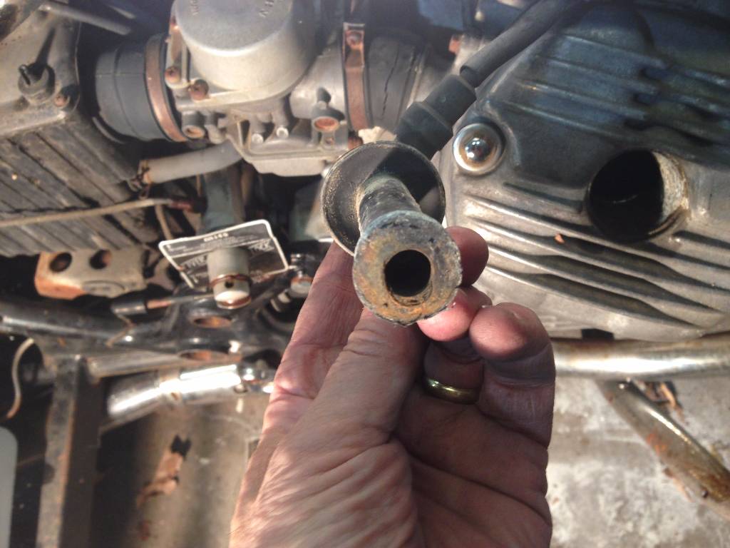 Right Side Sparkplug Cap