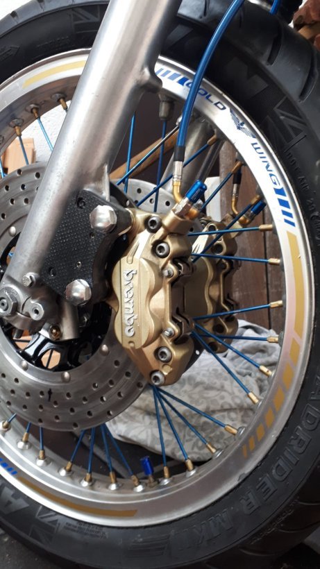 Brembo Ohne Fender.jpg