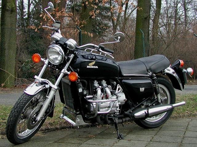 BerlinKowgirl's 1976 GL1000
Bike of the Month
December 2007 