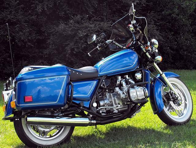 Cody and Grandpa Sagebrush's 1981 GL1100 - Bike of the Month, October 2009.[b][/b]