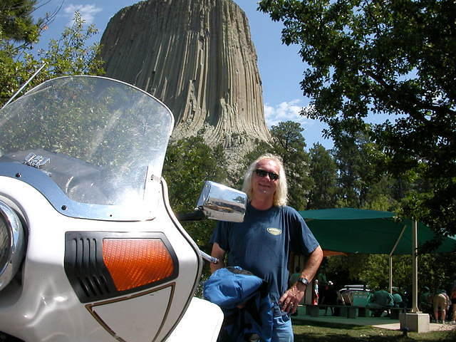 Starket at Devil's tower
