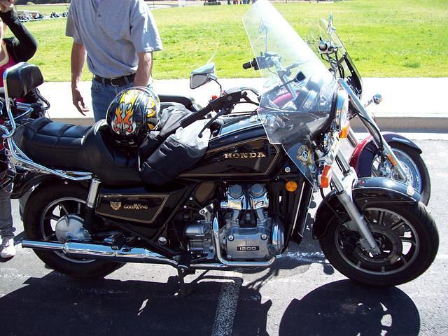Paul's 1200