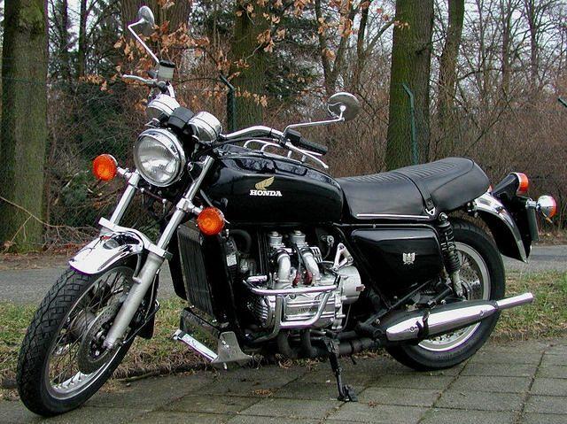 Goldwing_Desktop.jpg