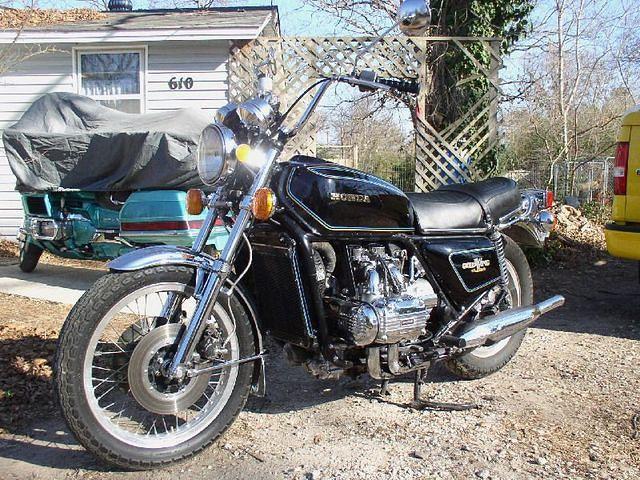 [b]Dane's '77 GL1000[/b]