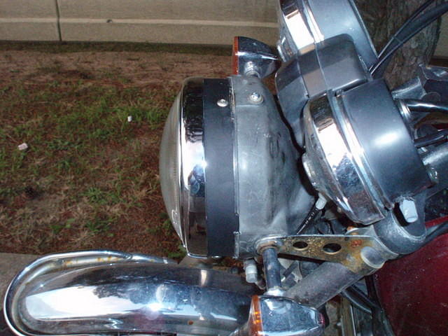 Painted ring black, and sealed to bucket with black RTV