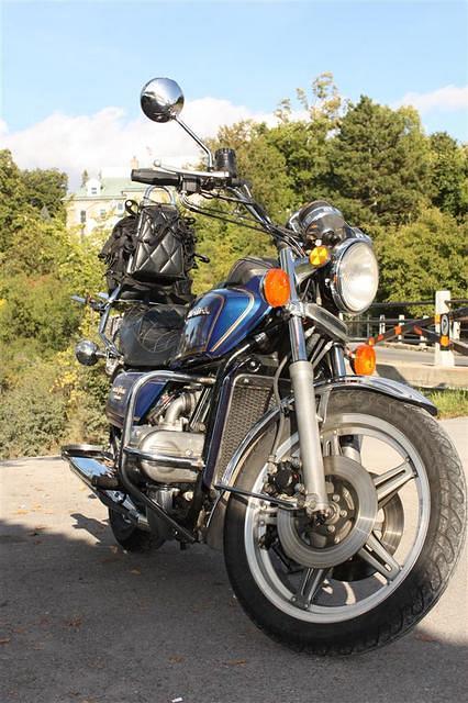 02-Front_Right.jpg