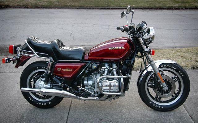 1982_GL1100_NAKED_034_tif.jpg