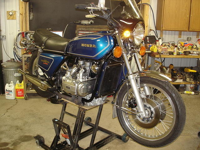 Blue 77 Goldwing 005