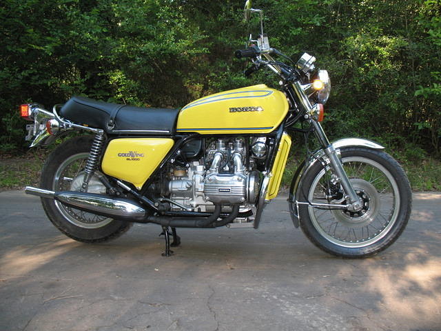 Robert's 76 Yellow GL1000