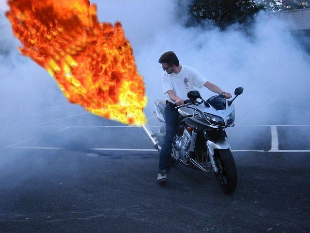 Burnout m. flamme