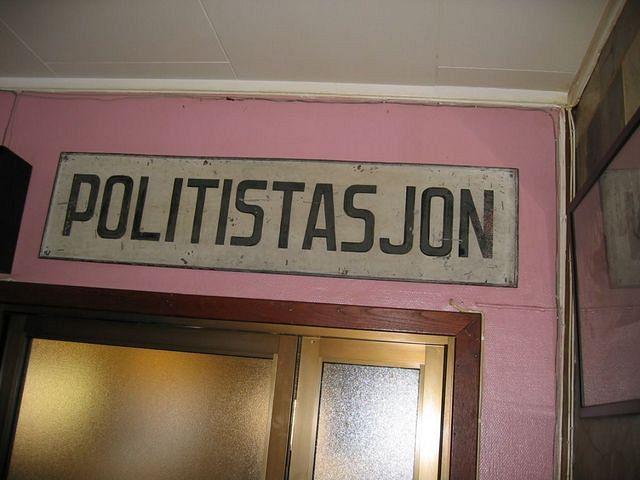 Police station - LOL