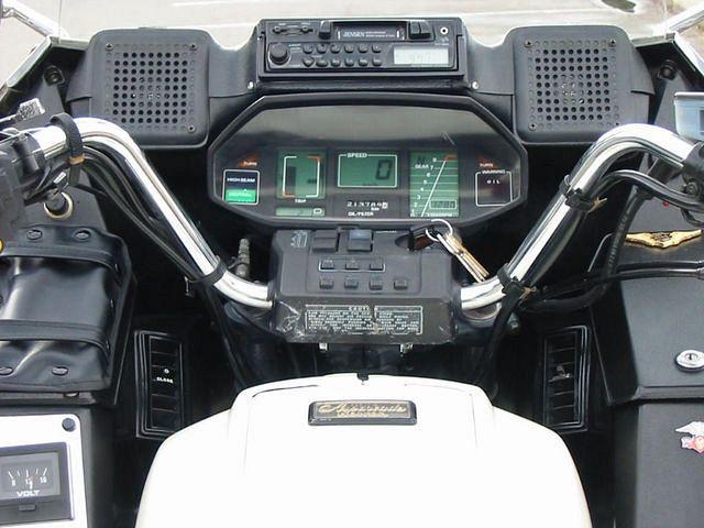 GL1100 Dashboard view