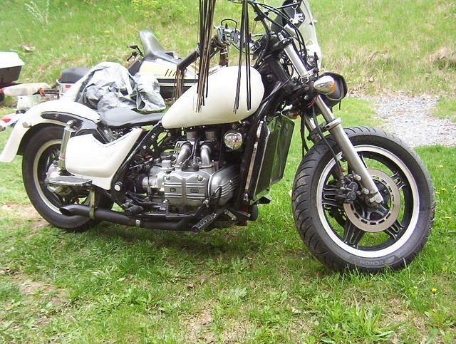 Should put the front fender on .As you see cloudy , there was a little break in the rain , so I took these pics .