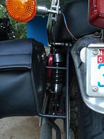 06 Quick release turn-locks riveted to plate welded to bag frame