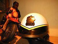 Always wear a helmet.
I got this very old US Highway-patrol helmet from my friend Ed. He lives in Scottsdale,Arizona